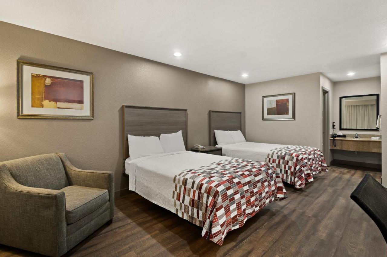 Irving Inn & Suites At Dfw Airport Exterior photo