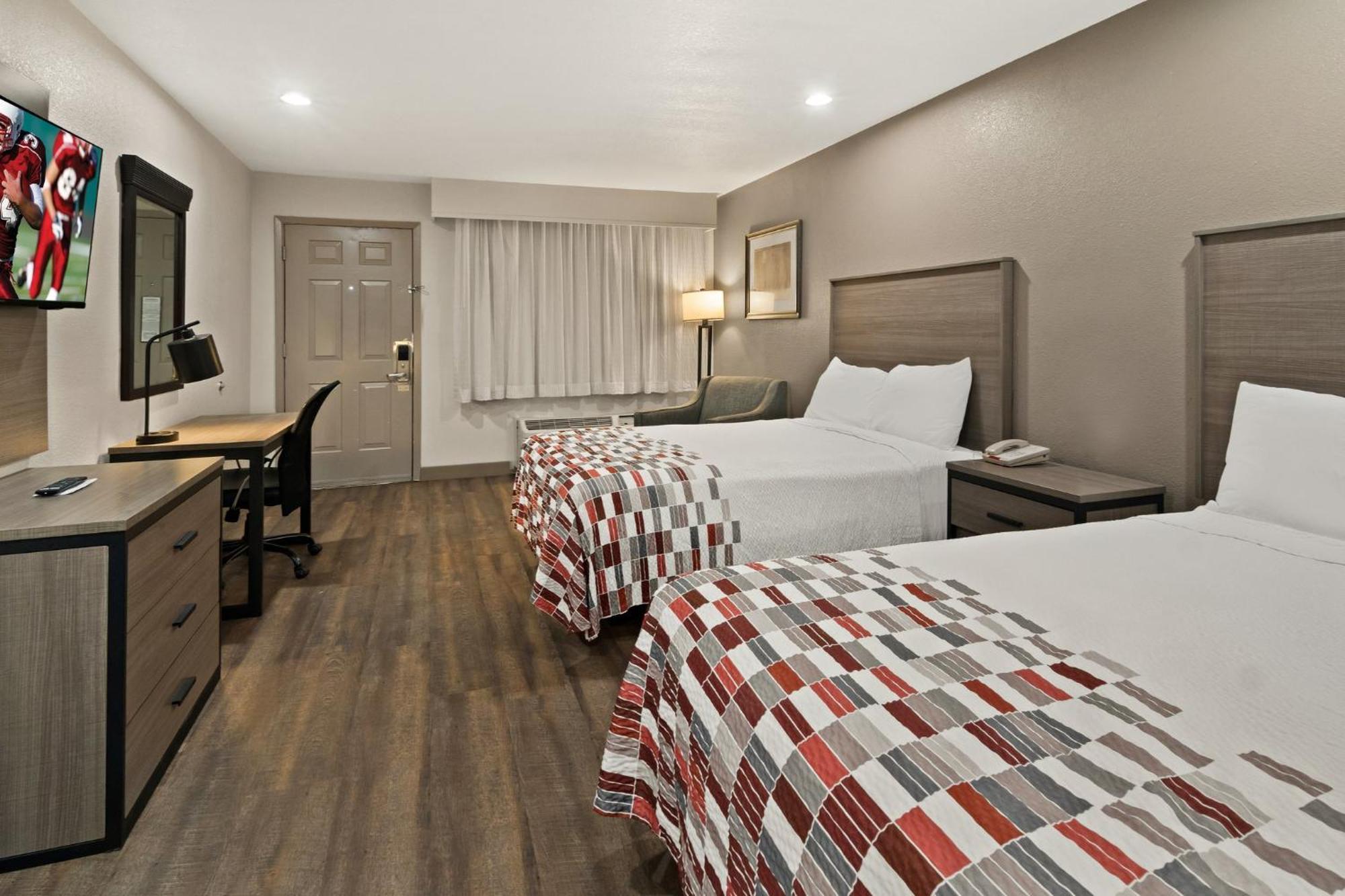 Irving Inn & Suites At Dfw Airport Exterior photo