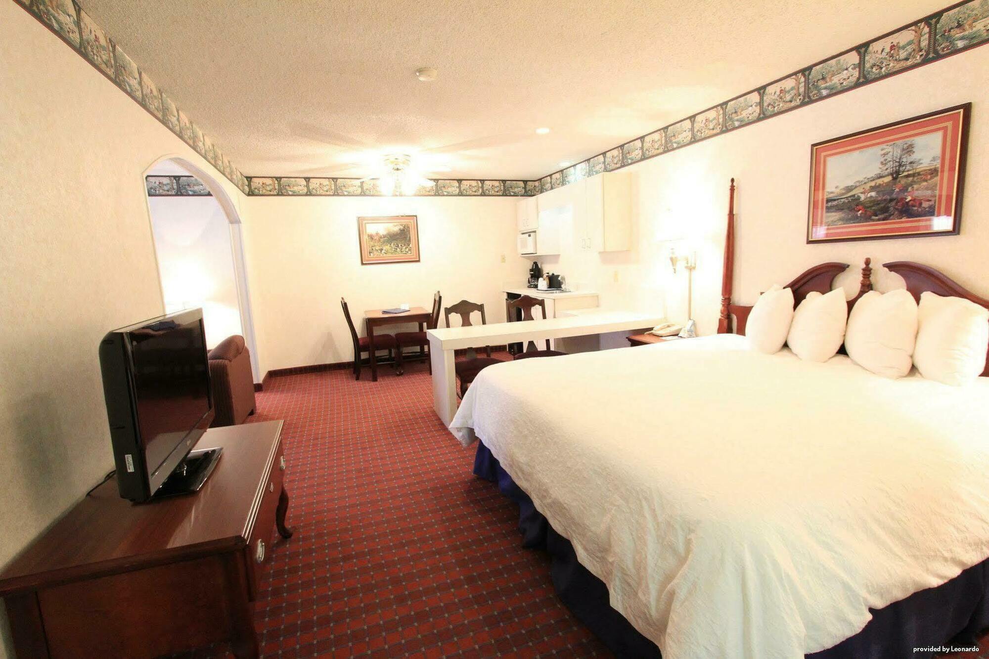 Irving Inn & Suites At Dfw Airport Exterior photo