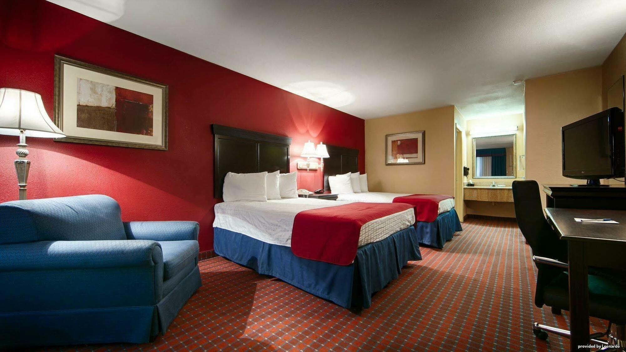 Irving Inn & Suites At Dfw Airport Exterior photo