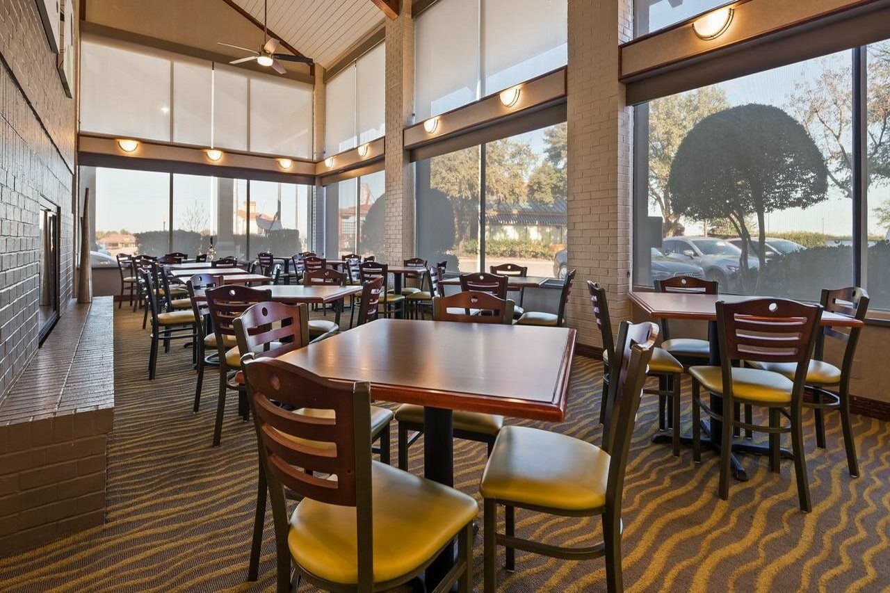 Irving Inn & Suites At Dfw Airport Exterior photo